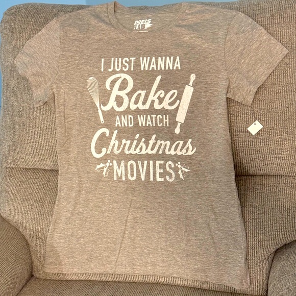 COOKIES & CHRISTMAS MOVIES * Holiday TEE * Short Sleeves for Warm Weather * M * - Picture 1 of 6